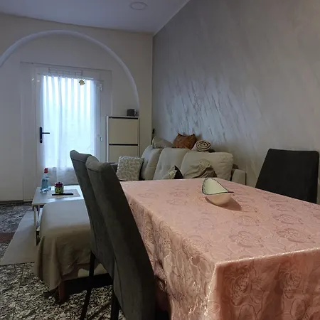Mira *