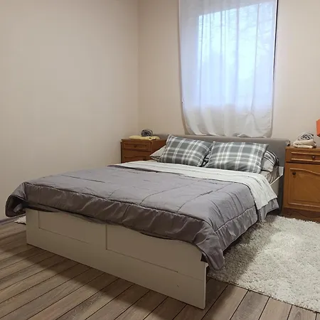 Mira Apartman *