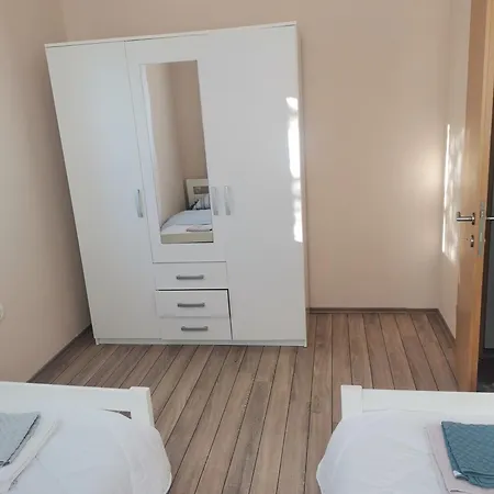 Mira * Rijeka