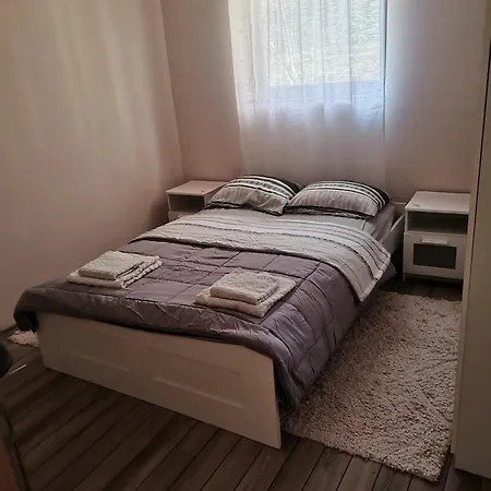 Mira Apartment *